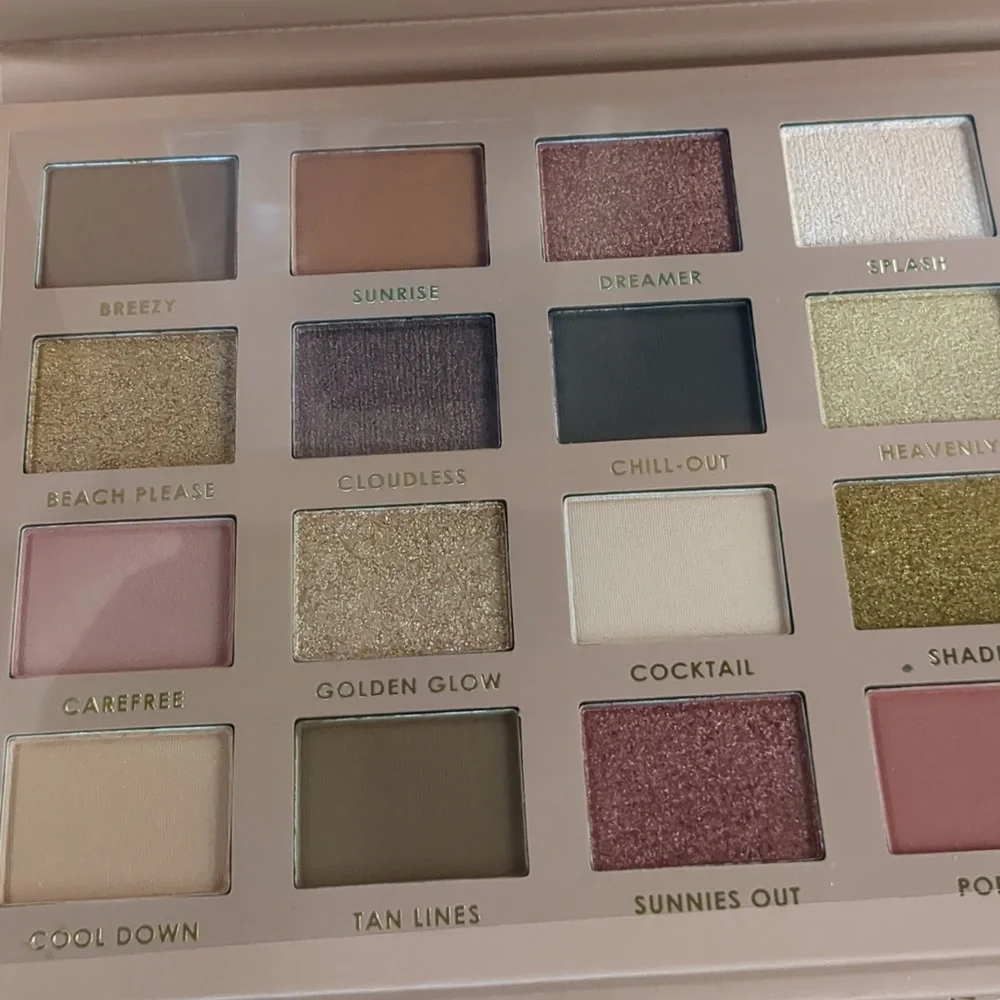 Ciaté London Brazilian Glow 24 Pan Eyeshadow Palette, 35g/1.23oz